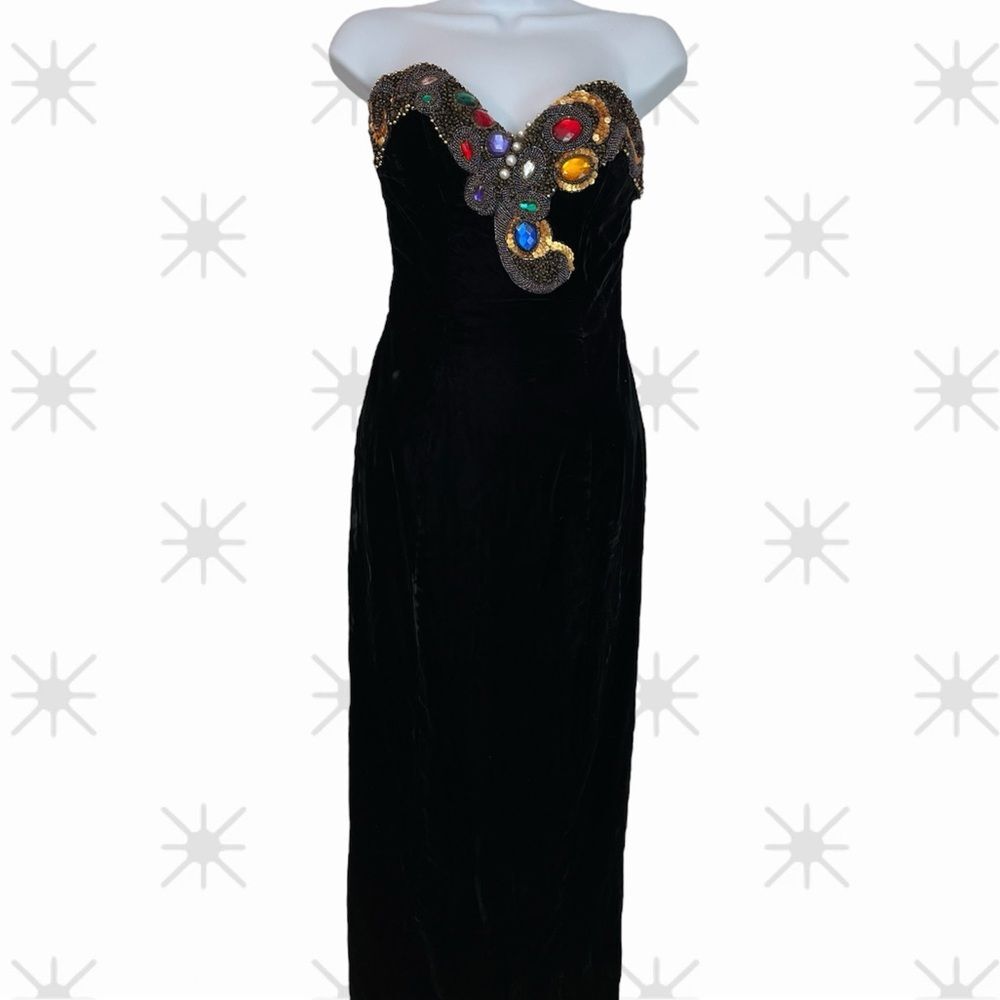 Elegant Black Beaded Prom Dress - Picture 2 of 15